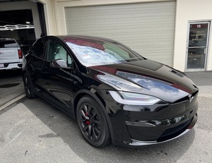 2023 Tesla Model X longue portée en parfait état avec intérieur extérieur soigné - Product Image 1