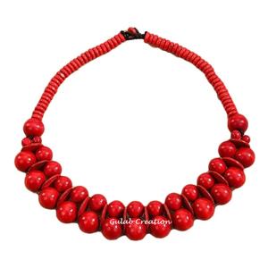 Collier ras du cou fait main en perles de bois rouges, double rangée, poli et peint, bijou moderne et tendance pour femme et cadeau de mariage - Product Image 1