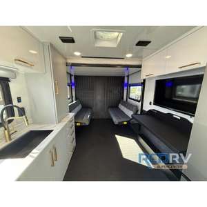 รถพ่วงเดินทางอินเทค รุ่นแบล็ควิง 830-X ปี 2026 น้ำหนักเบา ผลิตจากไฟเบอร์กลาส พร้อมโครงสร้างอะลูมิเนียม และครัวแบบเลื่อนออกได้ - Product Image 3