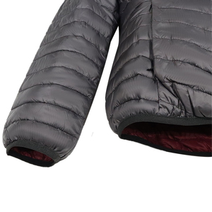 Chaqueta acolchada de invierno larga personalizada para hombre, chaqueta acolchada impermeable con cuello levantado y estilo a la moda al por mayor - Product Image 3