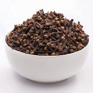 Forme entière de haute qualité clous de girofle séchés épices herbe traitement brut prix usine exportation avec un excellent processus de séchage - Product Image 1