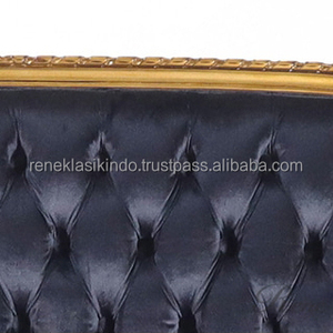 Le canapé de salon de la série 5505 est fabriqué en bois de mahogany massif avec un rembourrage en mousse épaisse et un tissu doux pour un confort garanti. - Product Image 5