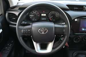 Toyota Hilux Double Cabine GL 2.4L Diesel 4x2 MT 2023 d'occasion, 1-25000 milles, norme Euro V, 100% en parfait état de marche - Product Image 2