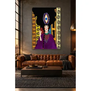 Impression sur toile de femme Fida avec coiffe à motif œil maléfique et motifs ethniques - Product Image 1