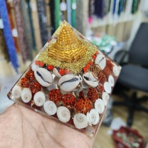 Orgone Gomti Chakra Shri Yantra Laxmi Pyramide Pour La Richesse Dhan Lakshmi Pyramide Seigneur Laxmi Pyramide Pour La Prospérité Finance Succès - Product Image 6