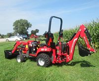 Tracteur compact tout-terrain robuste 1GC.25 avec chargeur-pelleteuse, boîte de vitesses et pompe 4x4, conçu pour les terrains accidentés, longue durée de vie
