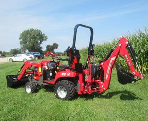 Tracteur compact tout-terrain robuste 1GC.25 avec chargeur-pelleteuse, boîte de vitesses et pompe 4x4, conçu pour les terrains accidentés, longue durée de vie - Product Image 3