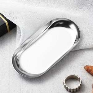 Plateau de service en acier inoxydable pour des présentations élégantes à manger à la maison dans une cuisine moderne et une installation élégante de présentation de services alimentaires - Product Image 3