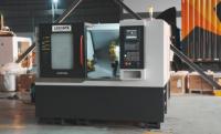 Tour CNC à banc incliné CKD108L pour fabrication sous contrat, 12 outils, tourelle servo