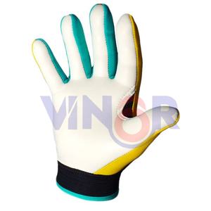 Gants de football gaélique personnalisés tendance, confortables, respirants, en cuir et latex, imprimés à la mode, à bas prix, concevez vos propres gants gaélique - Product Image 2