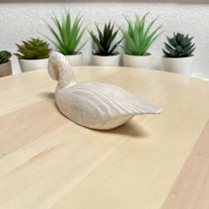 YEEYAYA intagliato a mano bianco statua di legno cigno e figurine di bambù e artigianato in legno per la decorazione di casa animali selvatici camera decorazione - Product Image 4