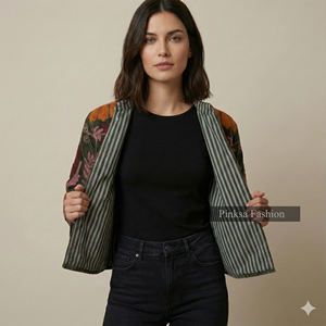 Short ethnique bohème brodé à la main Suzani, motif floral de luxe pour femme, doublure en coton respirant et écologique, collection automne-hiver - Product Image 3