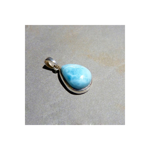 2025 nouveau pendentif exclusif en argent Sterling 925 forme de poire naturel bleu Larimar pierre précieuse pendentif fait main ODM OEM fournisseur en vrac - Product Image 1