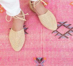 รองเท้าแตะ Raffia จากธรรมชาติ, รองเท้าแตะ Raffia รองเท้าแตะสายรัดข้อเท้า - Product Image 1