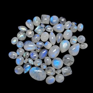 Piedra de la luna arcoíris cabujón, piedra de nacimiento de junio, de buena calidad, piedra de luna blanca natural, gemas sueltas de fuego azul de formas mixtas, Mehrajudin - Product Image 2