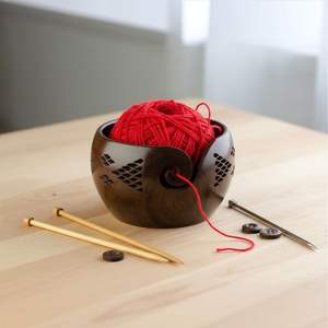 Cuenco de madera tallado a mano de lujo para hilo de ganchillo |   Soporte de Madera Maciza para Hilos de Tejer, para Manualidades y Aficiones - Product Image 4