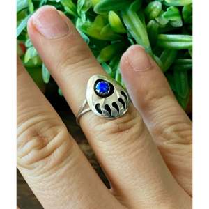 Navajo Handmade <b>Blue</b> <b>Opal</b> Sterling Silver Bear Claw <b>Ring</b> Size 7 - Product Image 2