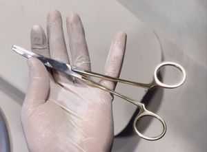 Hot Sale TC Wynman Crown Gripper Forceps Manual Gold Handle Dental Crown Bridge Remover Autoclavable Surgical Extraction - Product Image 4