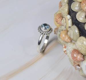 Bague en argent sterling 925 avec topaze bleue, faite à la main, design unique, pour femme, idéale pour les fêtes, mariages et fiançailles, vente en gros - Product Image 2