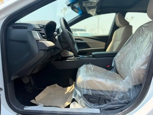 NOUVEAU Toyota Camry IX 2026 Essence Atmosphérique 4 Portes Hayon Automatique Toit Ouvrant Caméra Arrière 360° Feux LED Gauche Cuir - Product Image 5