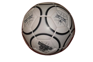 Ballon de football S.S International taille officielle 5 en PU durable, meilleure qualité, multi-designs, idéal pour les matchs et les passionnés de sport, utilisable par tous les temps. - Product Image 5