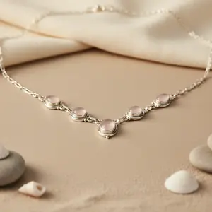 สร้อยคอลูกปัดเงิน 925 สำหรับผู้หญิง เครื่องประดับพลอยโรสควอตซ์ที่ทันสมัย - Product Image 1