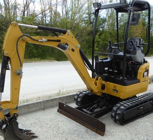 Mini pelle CAT 301.7DCR Mini pelle Heures de travail 1221 Pompe hydraulique à livraison variable - Product Image 6