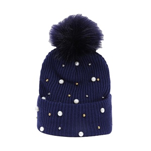 Gorras acrílicas 100% ligeras duraderas personalizadas para uso en viajes e invierno Etiquetado privado Producción rápida a granel - Product Image 3