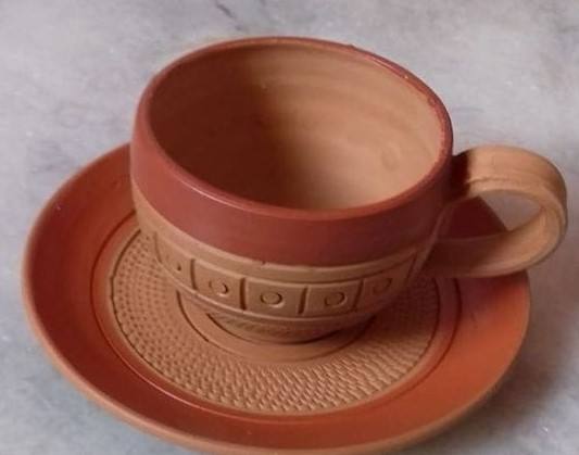 สีน้ำตาล