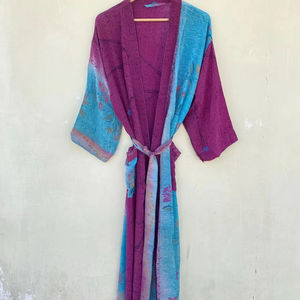 Kimono en soie vintage fait main Robe en soie crêpe cadeaux pour femmes - Product Image 1