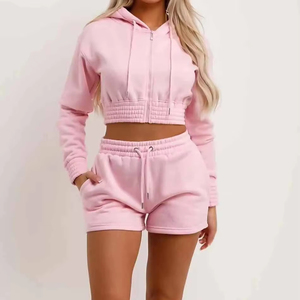 Ensemble de vêtements de sport décontractés pour femmes de haute qualité Logo personnalisé Sweat à capuche court deux pièces avec cordon de serrage et short - Product Image 1