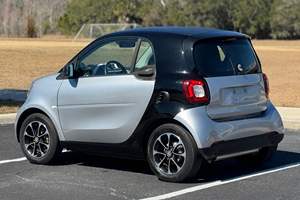 VOITURES D'OCCASION À VENDRE 2016 Fortwo Passiion - Product Image 3