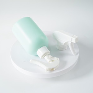 ขวดพลาสติก HDPE ขนาด 300 มล. สำหรับผลิตภัณฑ์ดูแลผิวหน้า เช่น เซรั่ม ครีมบำรุงผิว โฟมล้างหน้า และโลชั่น ใช้ในอุตสาหกรรมเครื่องสำอาง ผลิตในโรงงานเวียดนาม ปี 2025 - Product Image 6