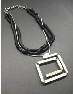 Colgante de laberinto cuadrado de moda de plata de ley sólida de alta calidad, collar con colgante de Metal, joyería para regalo especial de Navidad - Product Image 1