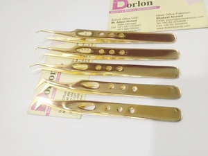 Pinzas profesionales para pestañas chapadas en oro, acero inoxidable, diseño personalizado, mango, juego de pinzas para extensión de pestañas postizas en Pakistán - Product Image 2