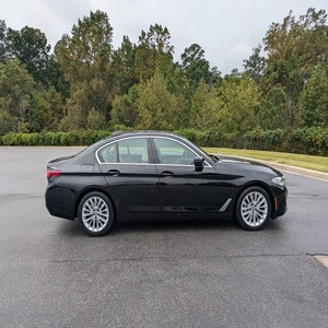BMW 530i xDrive 2023, tracción en las cuatro ruedas, motor de 1-4 cilindros, sedán automático/sedán de 5 asientos. - Product Image 4