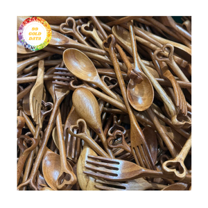 Cuillère en bois Outil de cuisine en bois naturel pour la cuisson des sauces en remuant le riz et en servant la soupe fabriquée au Vietnam - Product Image 2