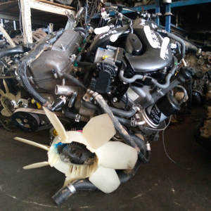Toyota Hiluxx d'occasion, moteur 4.0 V6 1GR, 11-20 places, vitesse maximale de 51-70 km/h - Product Image 1