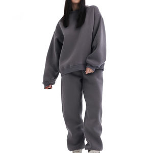 Conjunto Deportivo Informal de 2 Piezas con Logotipo Personalizado, Talla Grande, Sudadera y Pantalones Deportivos para Mujer - Product Image 1