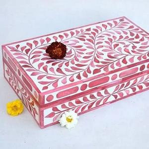 Caja de almacenamiento de joyería MDF de resina con incrustaciones de hueso hechas a mano, organizador artesanal decorativo, modelo de patrón para anillos, pendientes, recuerdos - Product Image 1