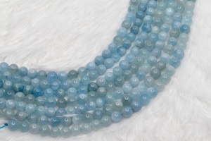 Vente en gros de perles rondes en aquamarine naturelle de 8 mm, pierres semi-précieuses pour la méditation et la création de bijoux - Product Image 6