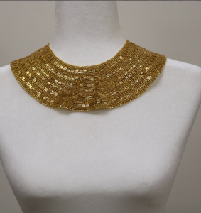 Collier tendance à perles dorées à coudre, applique de col, collier bib à perles métalliques dorées, bandana à franges perlées - Product Image 1