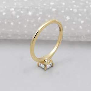 Anillo de Diamante Cultivado en Laboratorio con Corte Cojín Certificado por IGI, con Detalle Oculto, Joyería de Lujo - Product Image 5