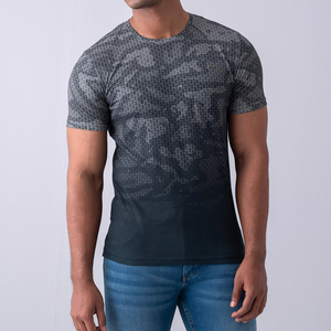 Camiseta de entrenamiento de ajuste regular con logotipo personalizado, camiseta de media manga, camiseta de malla de secado rápido para hombre, ropa informal estilo Hip Hop - Product Image 1