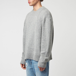 เสื้อสเวตเตอร์ไหมพรมคอกลมสีเทาสำหรับผู้ชาย ทรงโอเวอร์ไซส์ ผ้าวูล 100% สวมใส่สบาย สีพื้น ไม่เป็นขุย เหมาะสำหรับใส่ในฤดูใบไม้ร่วง คุณภาพดีเยี่ยม N - Product Image 3