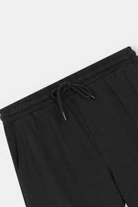 Pantalones Cortos Grises Versátiles para Hombre para Entrenamientos, Ropa Casual, Actividades al Aire Libre, Sesiones de Gimnasio, Alternativas Clásicas en Negro Disponibles - Product Image 5