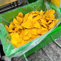 Natuurlijk zachte gedroogde zoete gesneden mango uit Vietnam, leverancier van bulkbestellingen voor wereldwijde voedselmarkten, snackretailers en exportkopers.