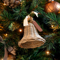 Magnifique design, couleur personnalisée, cloche de Noël en rotin, ornement suspendu pour décorations d'arbre, artisanat en gros, artisanat Viettime