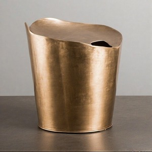 Cubo de basura redondo AntiqueTone en estética de Metal desgastado para el hogar, oficina, cocina, restaurante, baño, para gestión de basura de papel usado - Product Image 1