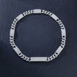 Bracelet fin en argent 925 plaqué or personnalisé avec maillon cubain Moissanite, testeur de diamant rond taille brillant - Product Image 2